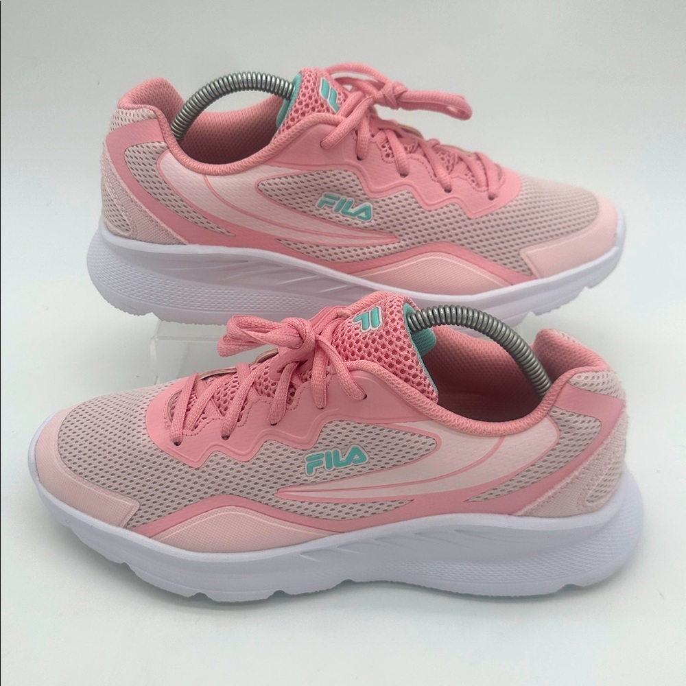 Fila Coral / White Memory Foam Lightweight Sneakers Women’s Size 12